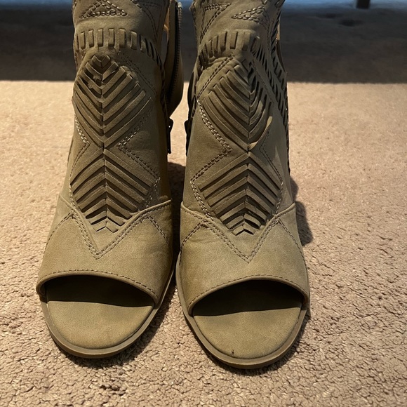 Universal Thread Peep Toe Booties in Tan - Picture 3 of 5